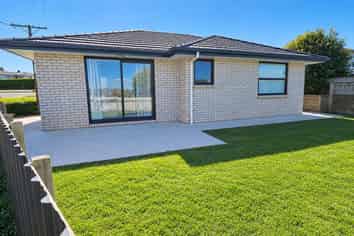 12a Hughson Street, Waitara