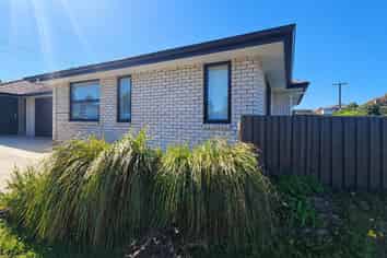 12a Hughson Street, Waitara