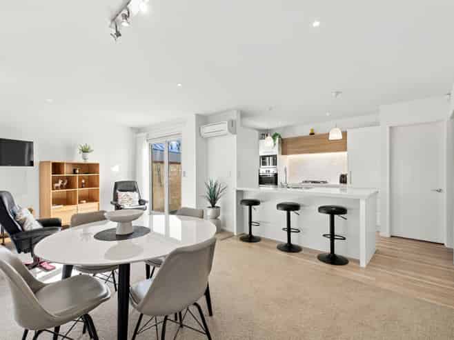 12 Waterford Avenue, Northwood