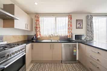 2/115 Boundary Road, Clover Park