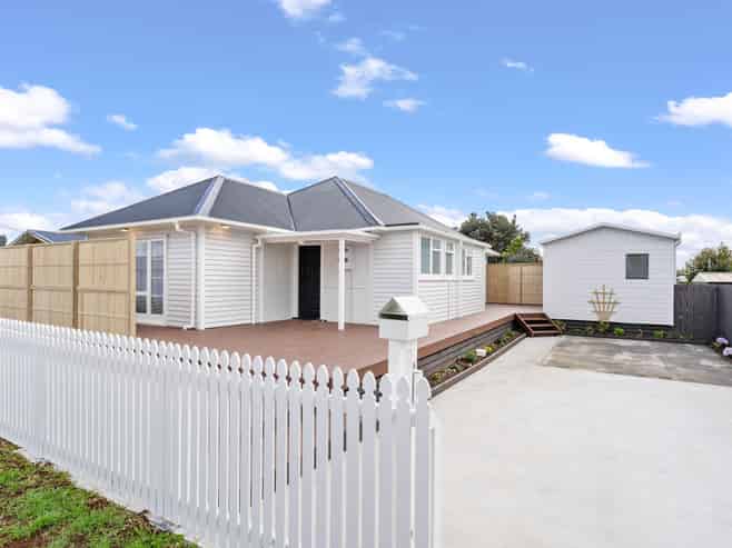 2a Tania Place, TIKIPUNGA