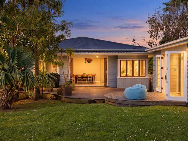 32 Huia Road, Point Chevalier