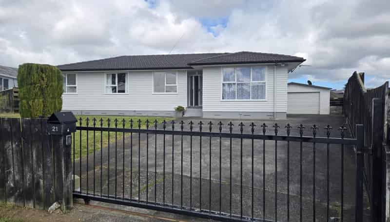 21 Ben Lora Place, Mangere East