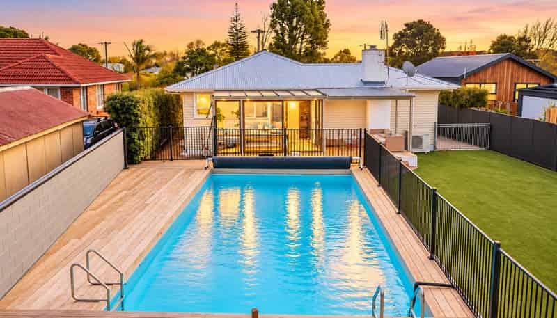 13 Peachgrove Road, Te Atatu Peninsula