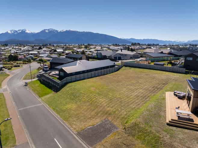 4 Tawera Place, Te Anau