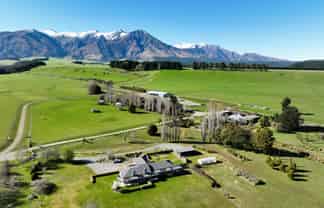 2211 Blackmount Redcliff Road, Whare Creek
