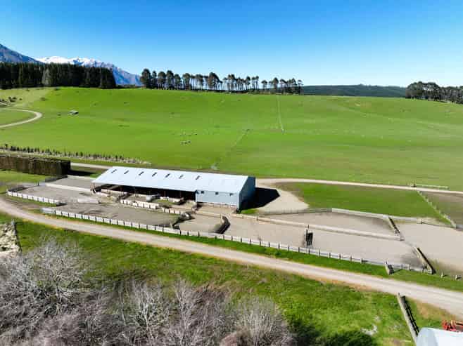 2211 Blackmount Redcliff Road, Whare Creek