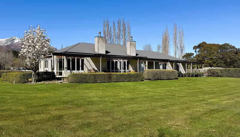 2211 Blackmount Redcliff Road, Whare Creek