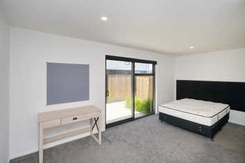 8 Academy Courts, Ilam