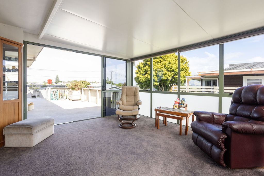 Space, Style & Stunning Views 5