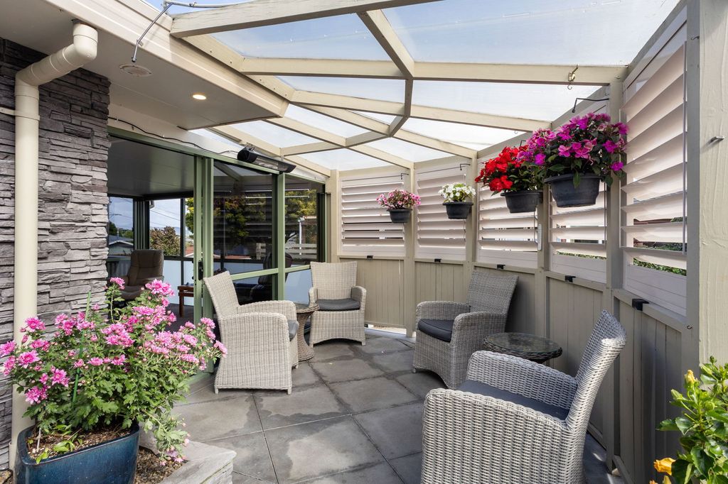 Space, Style & Stunning Views 3