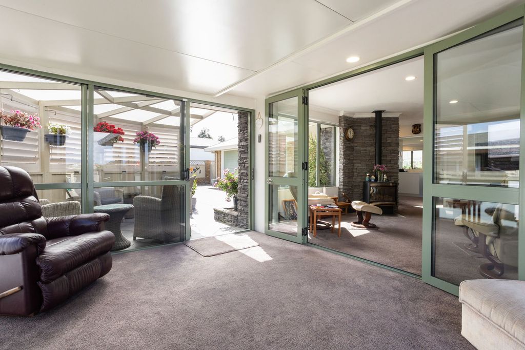 Space, Style & Stunning Views 4