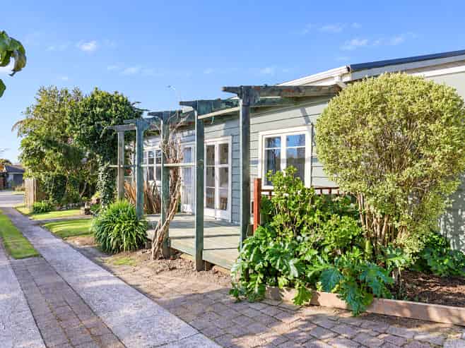 12 Devon Street, Glenholme