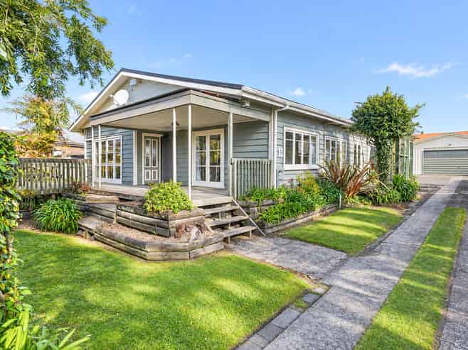 12 Devon Street, Glenholme
