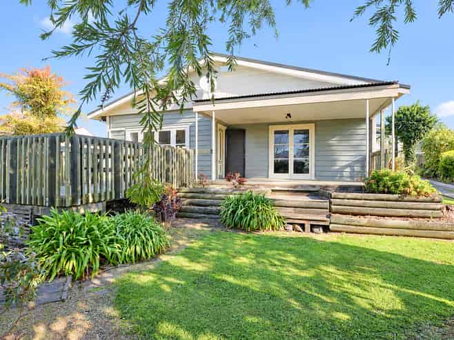 12 Devon Street, Glenholme