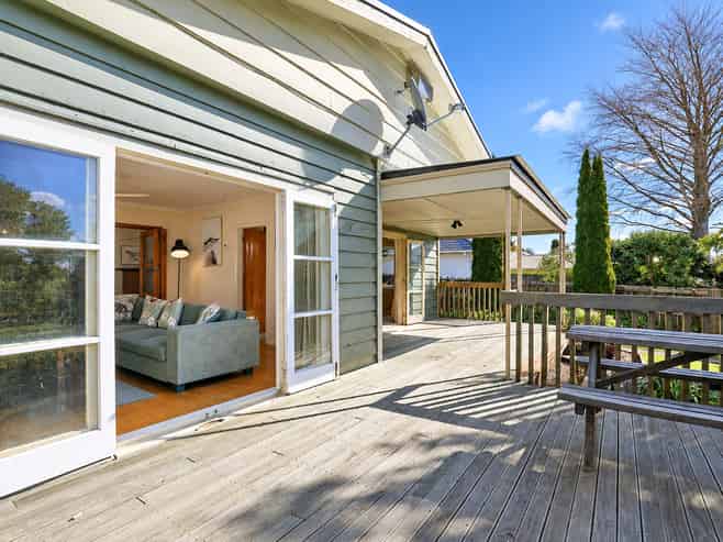 12 Devon Street, Glenholme