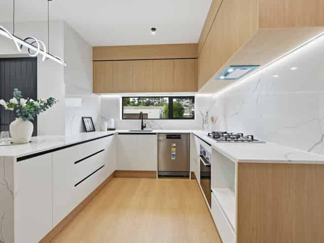 4D King Richard Place, Browns Bay