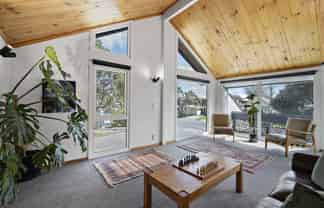 407 Muritai Road, Eastbourne