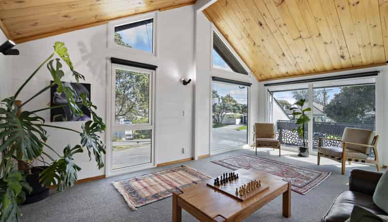 407 Muritai Road, Eastbourne