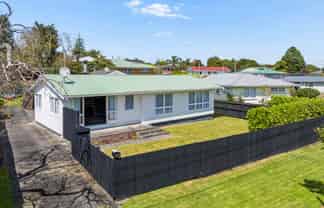 1/77 Old Wairoa Road, Papakura
