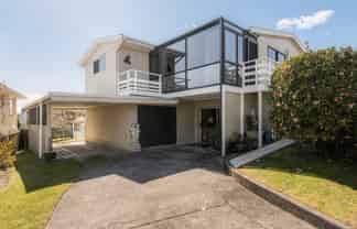 22 Birch Street, Hilltop