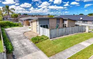 30 & 30A Sirius Crescent, Rototuna North