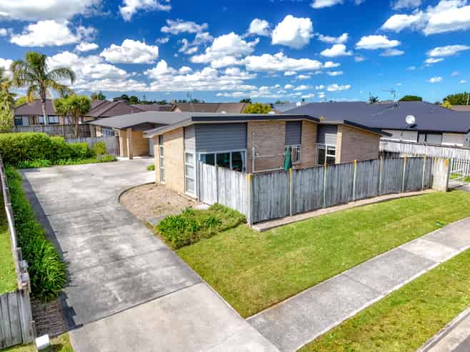 30 & 30A Sirius Crescent, Rototuna North