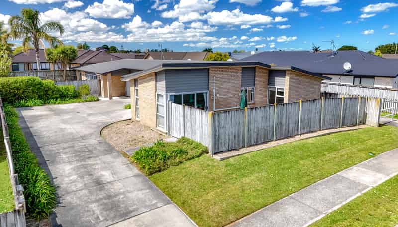 30 & 30A Sirius Crescent, Rototuna North