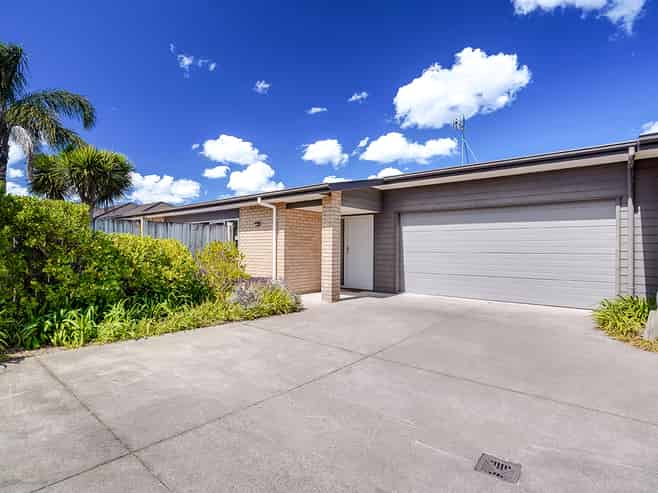 30 & 30A Sirius Crescent, Rototuna North
