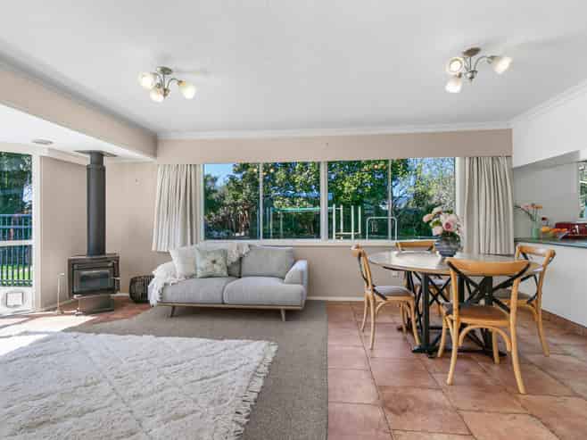 188 Bartholomew Road, Levin