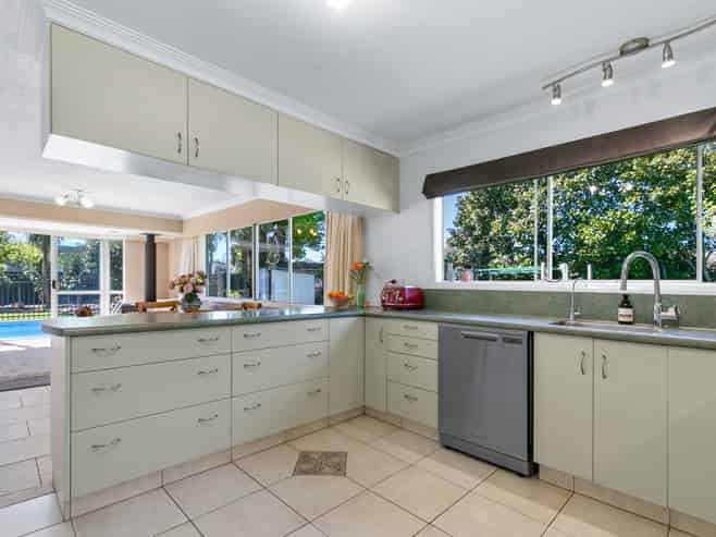 188 Bartholomew Road, Levin