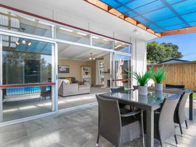 188 Bartholomew Road, Levin