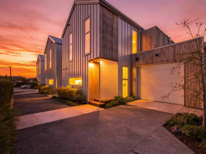 3/130 Office Road, Merivale