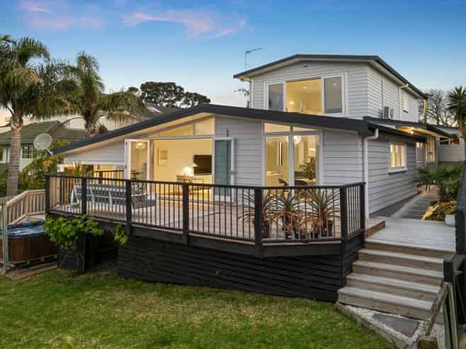 106 Frederick Street, Hillsborough