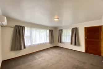 13B Stewart Place, Melville