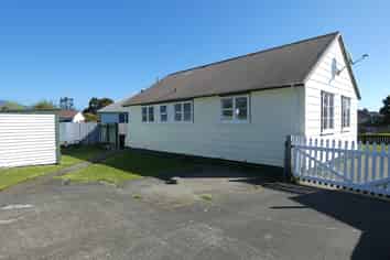 15 Colvin Street, Westport
