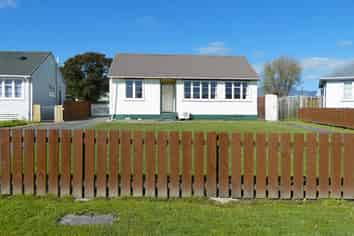 15 Colvin Street, Westport