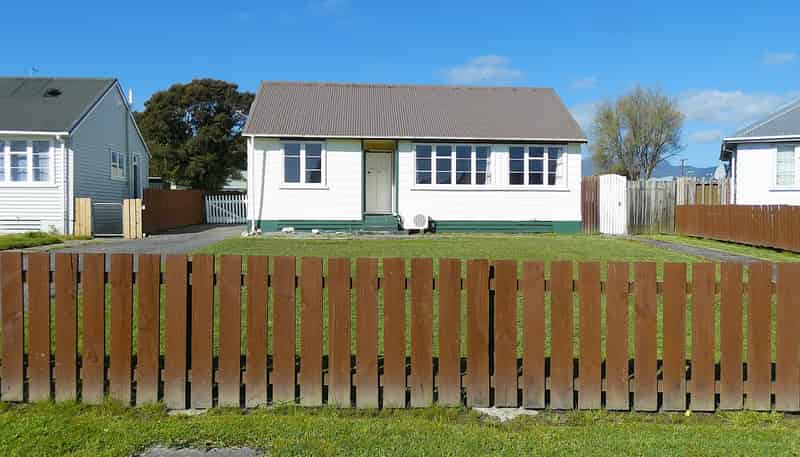 15 Colvin Street, Westport