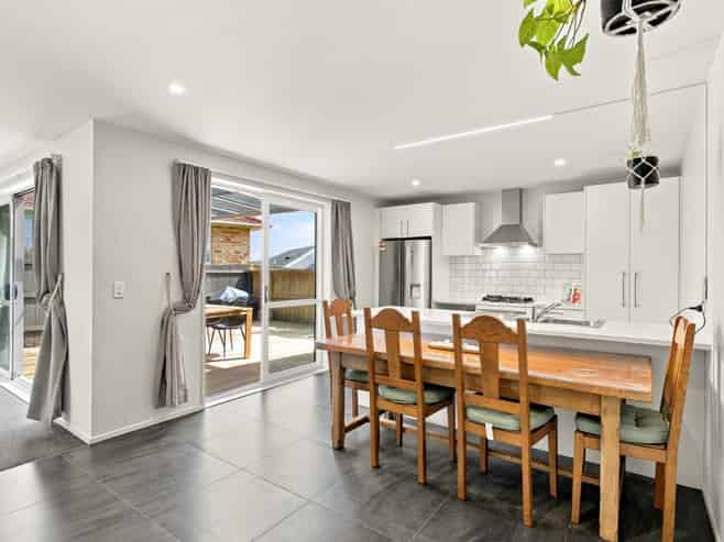 1A Grandison Crescent, New Lynn
