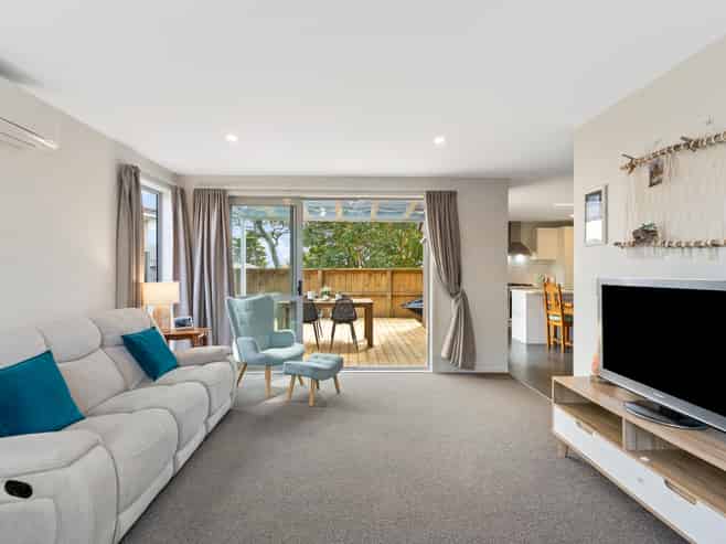 1A Grandison Crescent, New Lynn