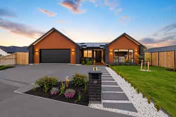 58 Carnaveron Drive, Lincoln