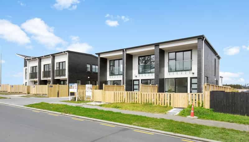 12 Matakohe Road, Westgate