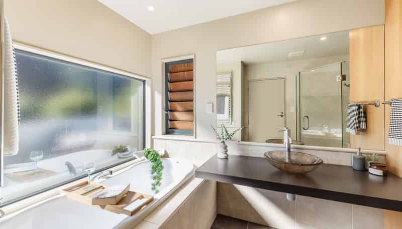 140 Leslies Road, Okaramio
