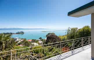 52 Britannia Heights, Stepneyville