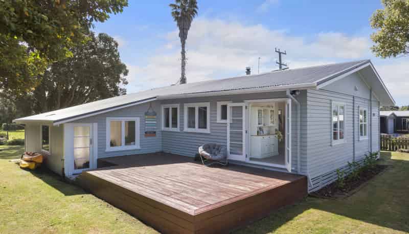31 Athenree Road, Athenree