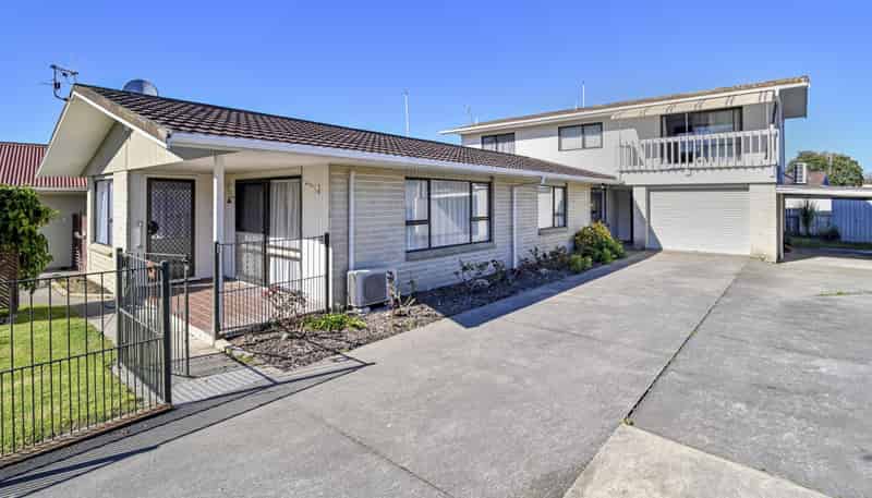 605A Queen Street East, Parkvale