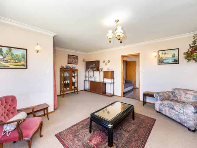 907 Townshend Place, Saint Leonards