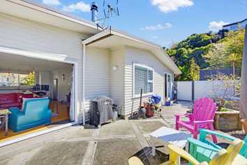 1 Silverbirch Grove, Churton Park