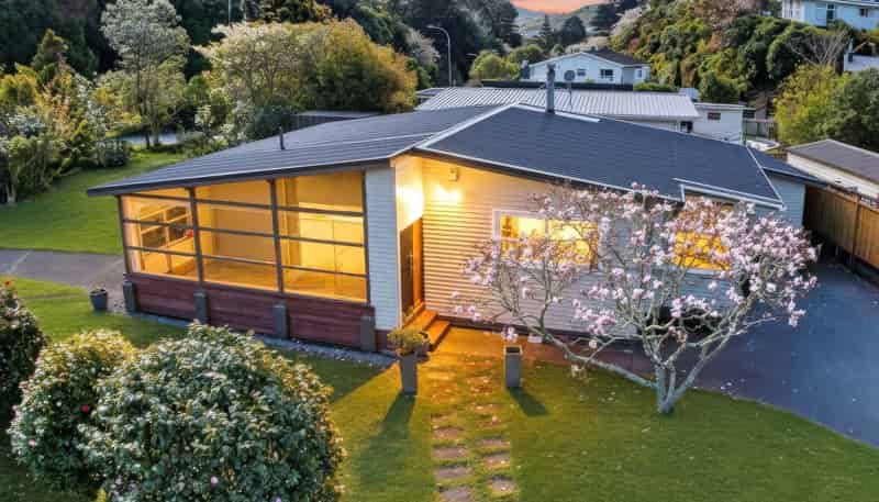 1 Silverbirch Grove, Churton Park