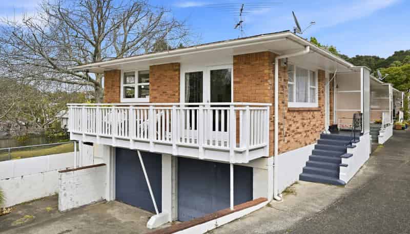 8/45 Vauxhall Road, Devonport